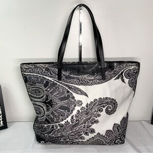 SOLD!!!!EUC Etro coated leather black and white paisley tote